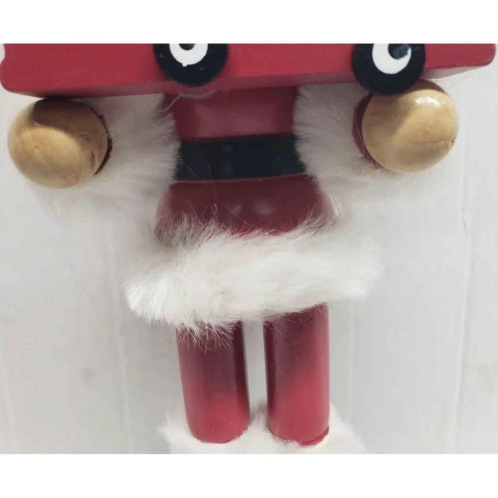 Wooden Christmas Nutcracker,14
